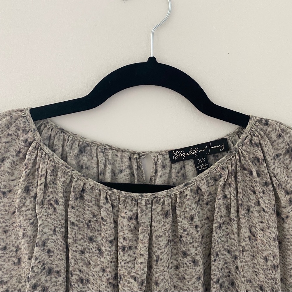 Lovely Elizabeth and James Blouse - Picture 3 of 5
